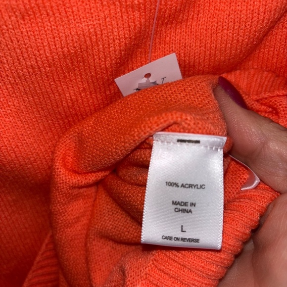 New York and company large lightweight sweater - Picture 5 of 7